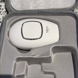 Silk'n White Handheld Hair Removal Device